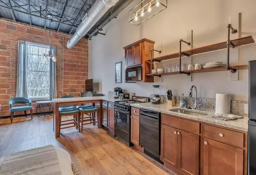 هتل The Brewer S Lofts Above Grand Strand Brewing