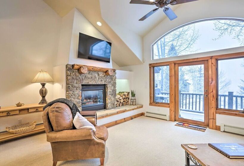 House W/ Hot Tub & Ac   Shuttle To Skiing!