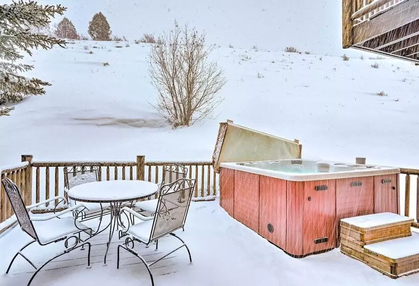 House W/ Hot Tub & Ac   Shuttle To Skiing!