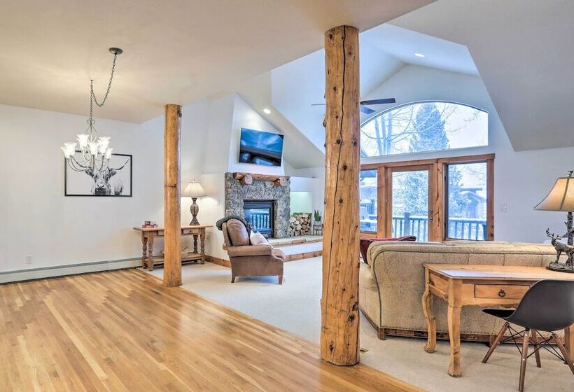 House W/ Hot Tub & Ac   Shuttle To Skiing!