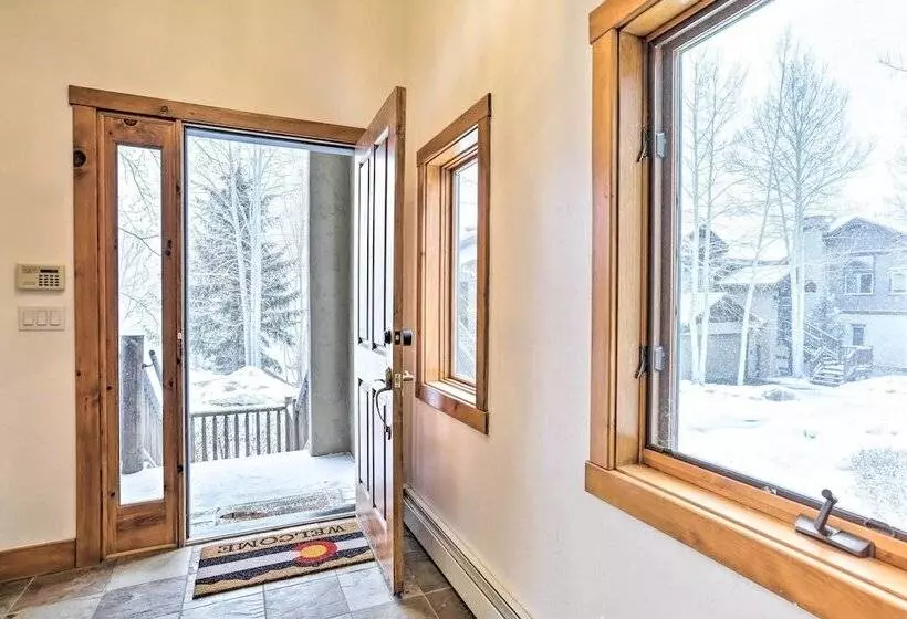 House W/ Hot Tub & Ac   Shuttle To Skiing!