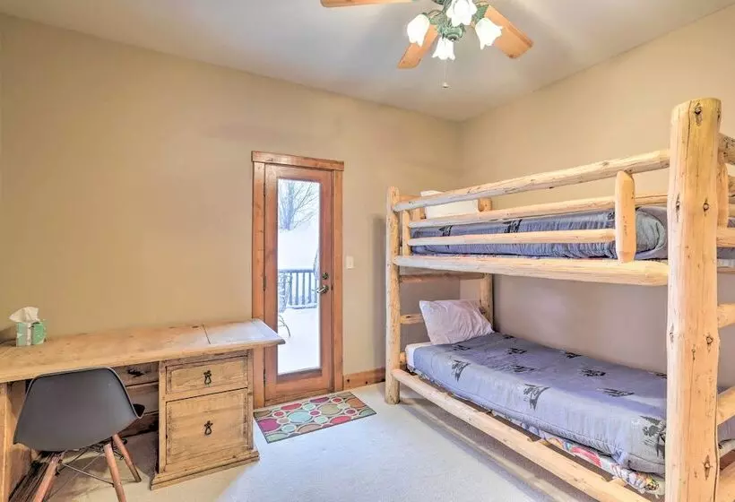 House W/ Hot Tub & Ac   Shuttle To Skiing!