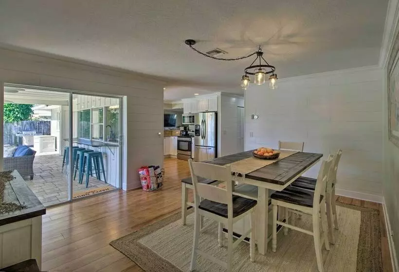 Coastal Getaway W/ Heated Pool: Walk To Beach!