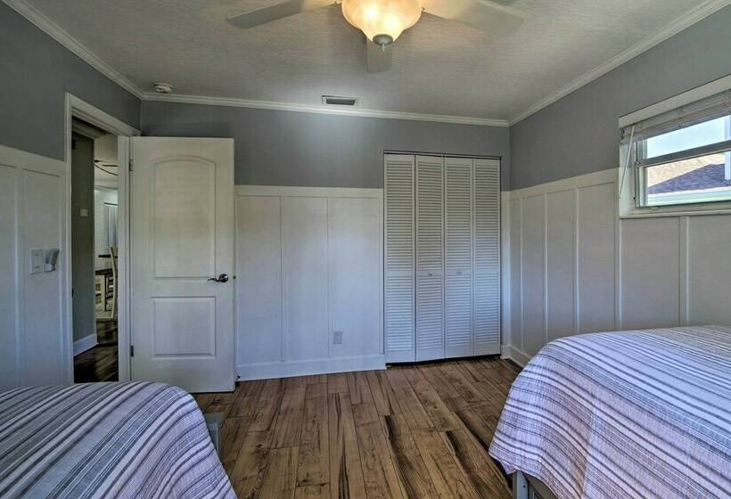 Coastal Getaway W/ Heated Pool: Walk To Beach!