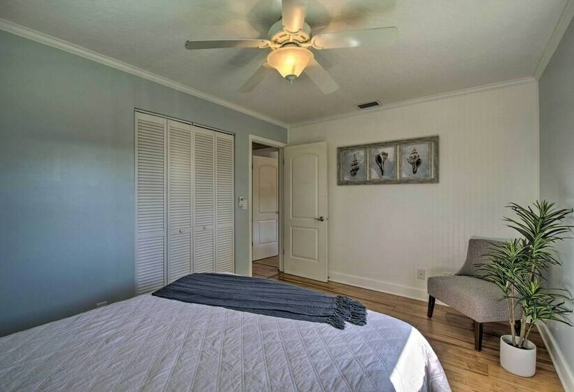 Coastal Getaway W/ Heated Pool: Walk To Beach!