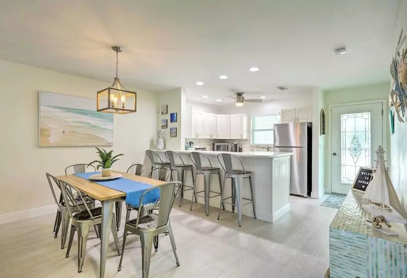 Ocean Access Jensen Beach Home: Dock & Lanai!