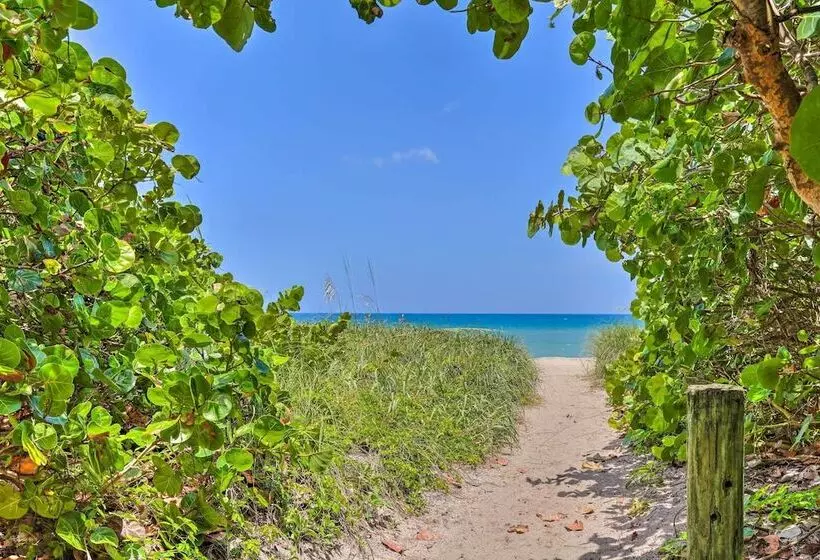 Ocean Access Jensen Beach Home: Dock & Lanai!