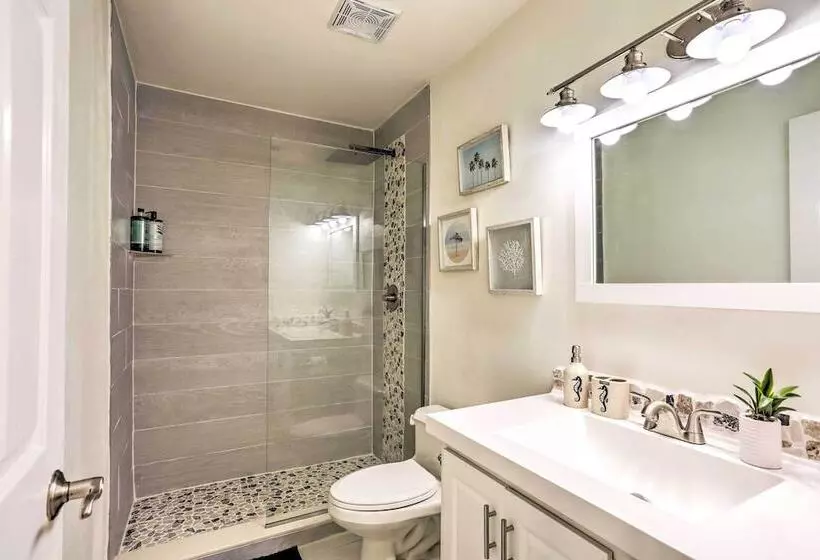 Ocean Access Jensen Beach Home: Dock & Lanai!