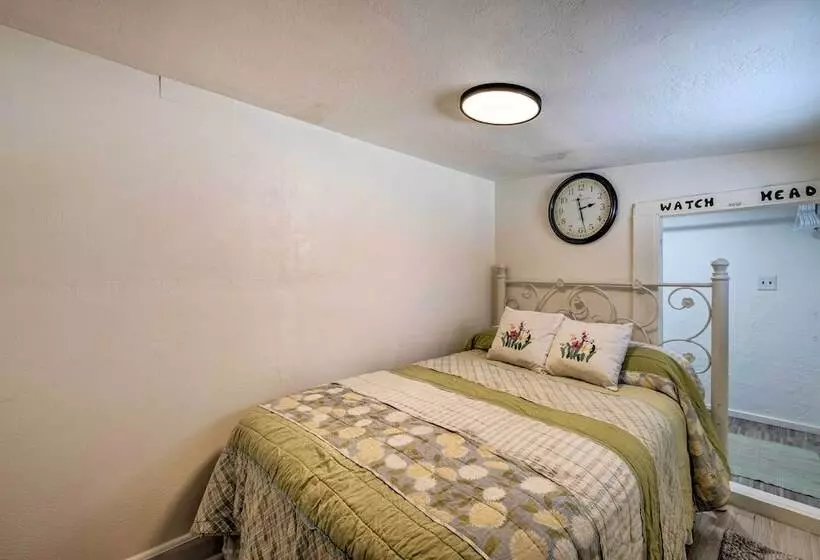 Kik N Bak Cottage W/ Beautiful Mountain View