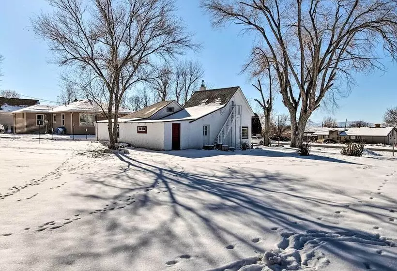 Kik N Bak Cottage W/ Beautiful Mountain View