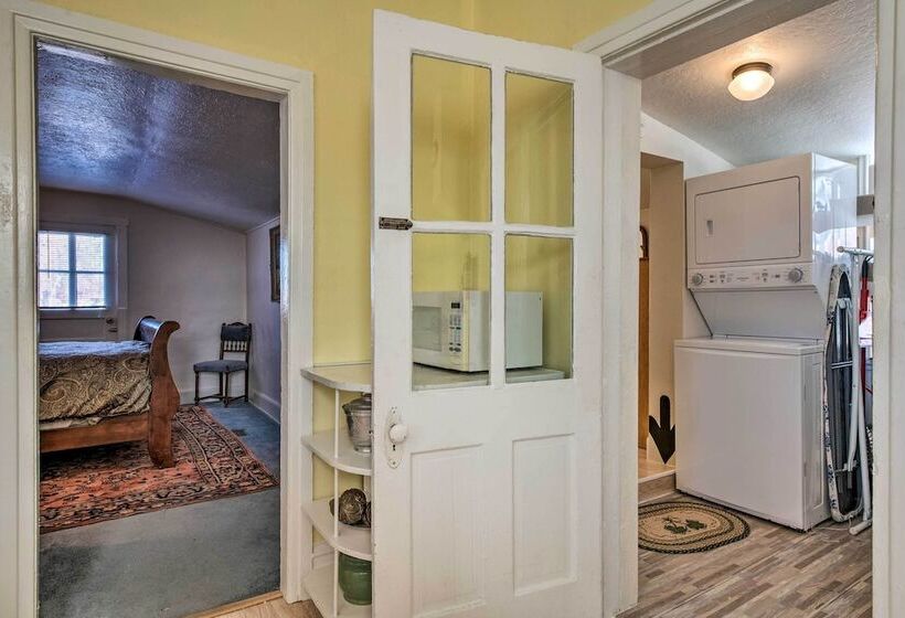 Kik N Bak Cottage W/ Beautiful Mountain View