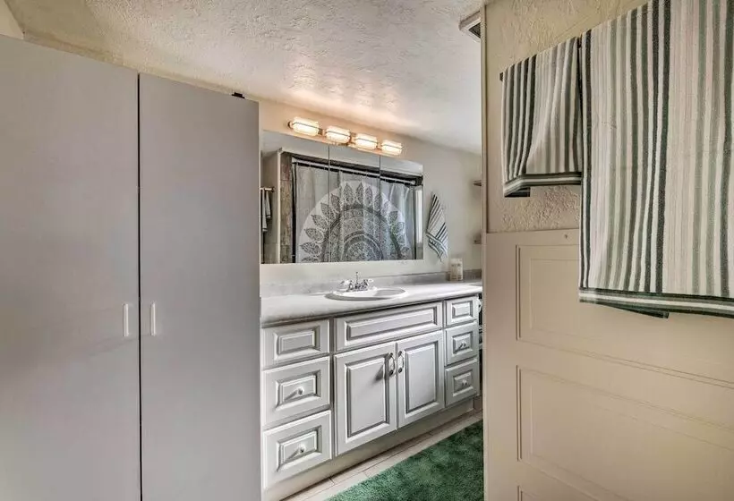 Kik N Bak Cottage W/ Beautiful Mountain View