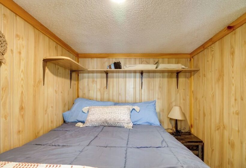 Lakefront Cabin W/ Deck, Games, & Views!