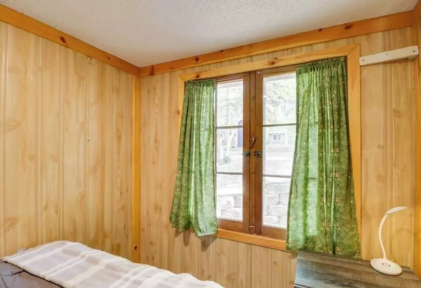 Lakefront Cabin W/ Deck, Games, & Views!