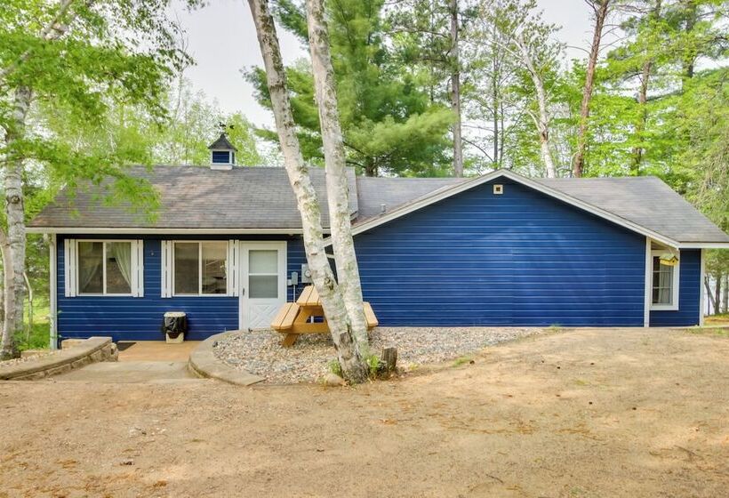 Lakefront Cabin W/ Deck, Games, & Views!