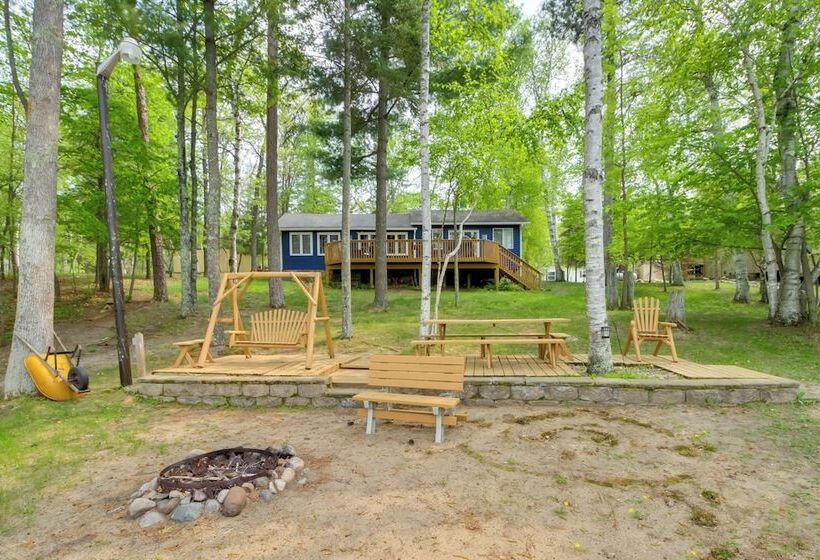 Lakefront Cabin W/ Deck, Games, & Views!