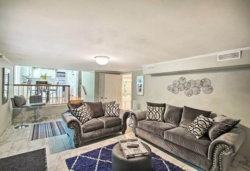 Quiet Lakefront Old Hickory Home W/ Patio, Kayaks!