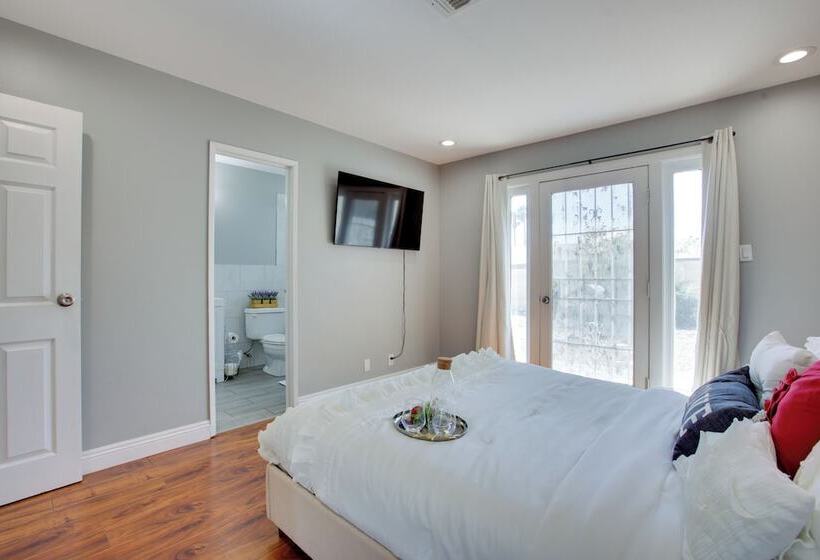 Las Vegas Retreat W/ Yard < 5 Mi To Strip!