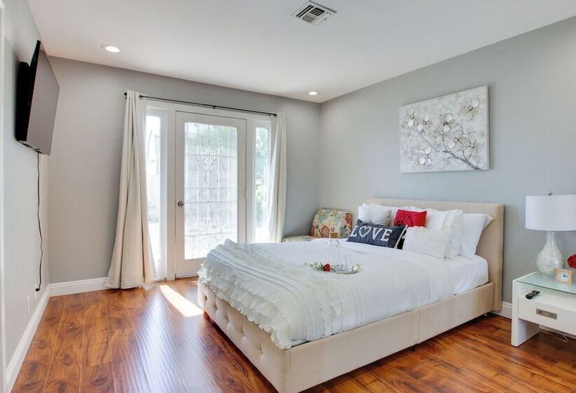 Las Vegas Retreat W/ Yard < 5 Mi To Strip!