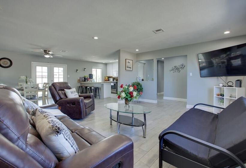 Las Vegas Retreat W/ Yard < 5 Mi To Strip!