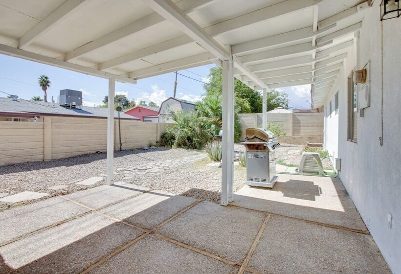 Las Vegas Retreat W/ Yard < 5 Mi To Strip!