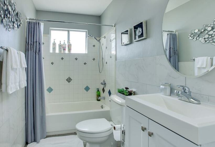 Las Vegas Retreat W/ Yard < 5 Mi To Strip!