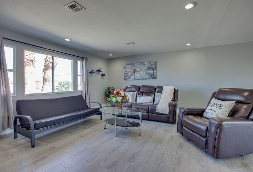Las Vegas Retreat W/ Yard < 5 Mi To Strip!