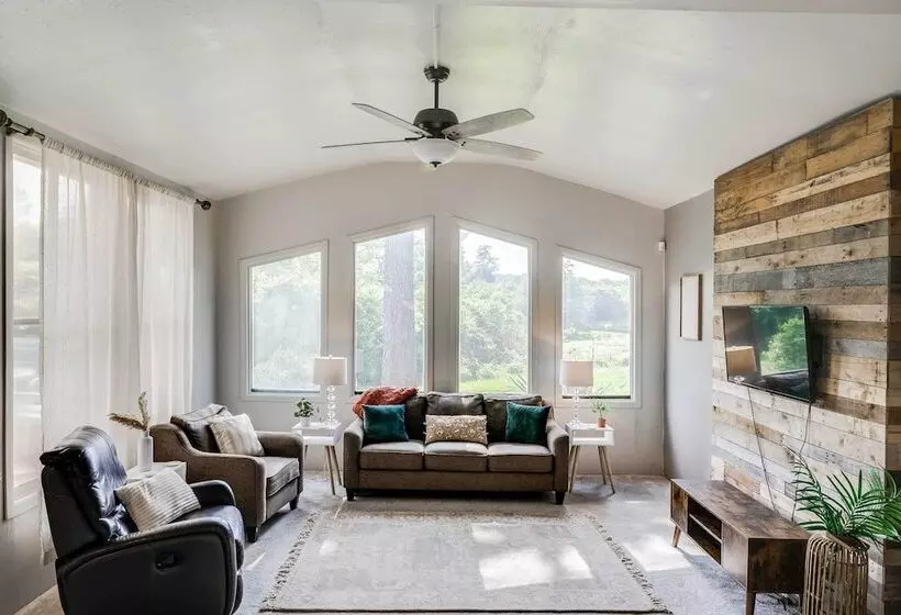 Little Rock Home < 2 Mi To Pinnacle Mountain!