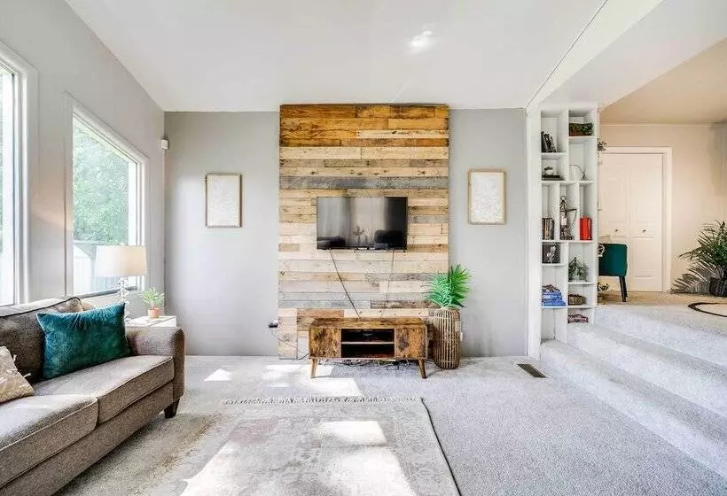 Little Rock Home < 2 Mi To Pinnacle Mountain!