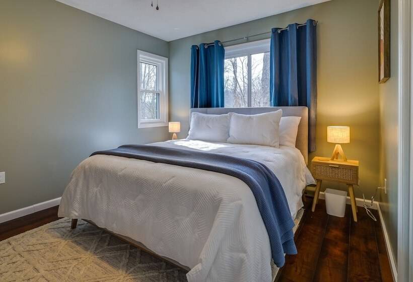 Lovely Poconos Cabin W/ Resort Amenities!