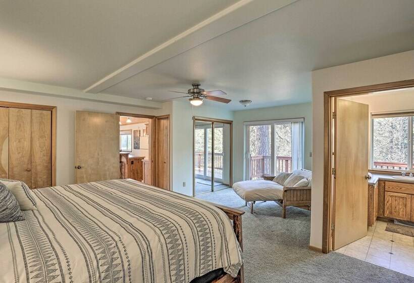 Mccloud Cabin W/ 3.5 Miles Of Private Hiking!