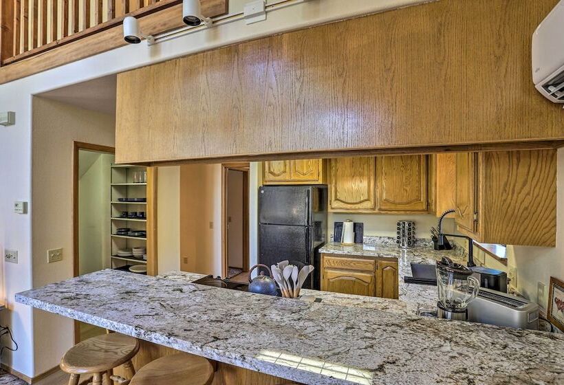 Mccloud Cabin W/ 3.5 Miles Of Private Hiking!