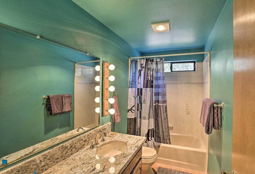 Mccloud Cabin W/ 3.5 Miles Of Private Hiking!