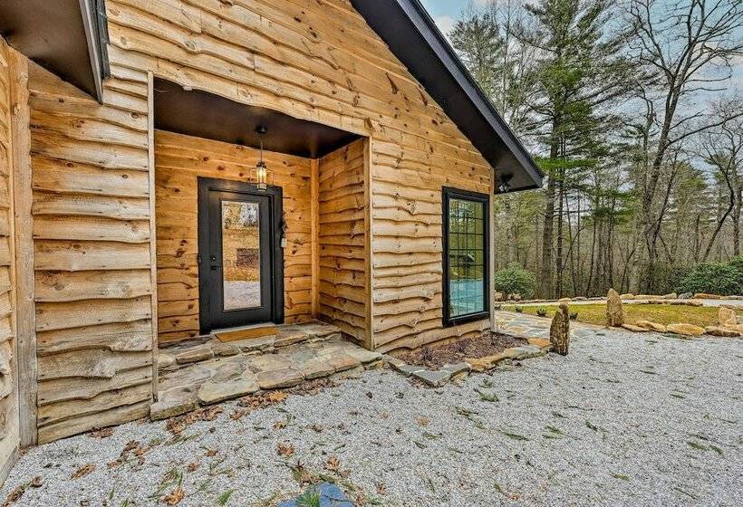 Modern + Bright Cashiers Home W/ Game Room!