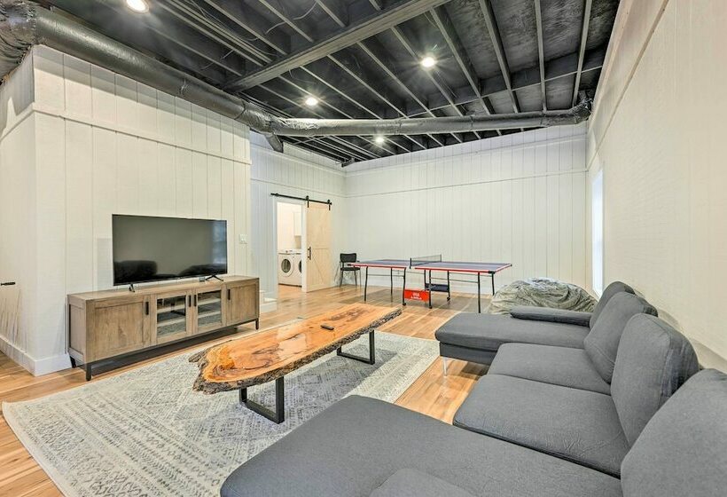 Modern + Bright Cashiers Home W/ Game Room!