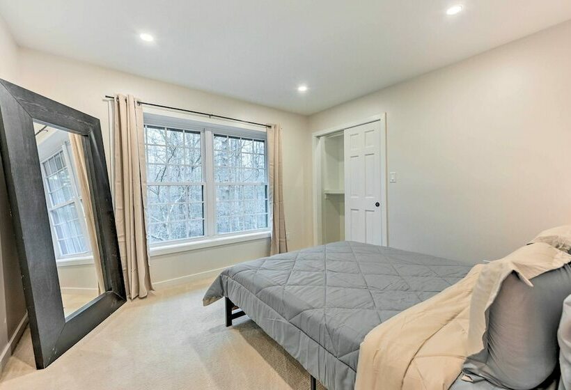 Modern + Bright Cashiers Home W/ Game Room!