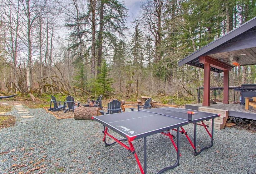 Modern Hideaway: Fire Pit, 5 Mi To Mt Rainier