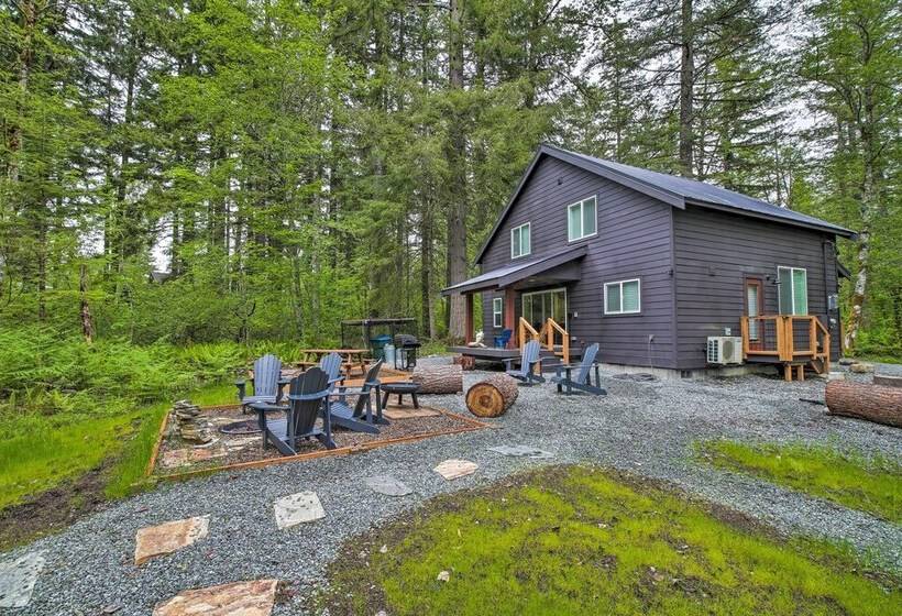 Modern Hideaway: Fire Pit, 5 Mi To Mt Rainier