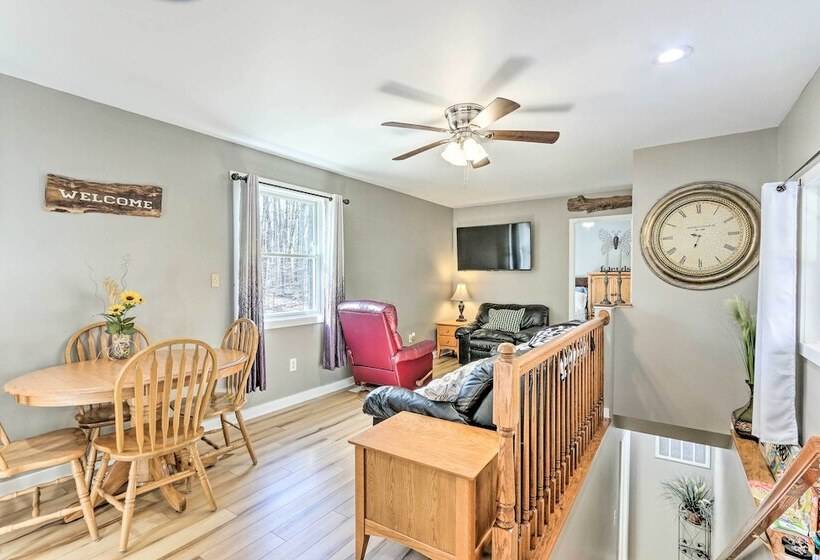 Peaceful & Secluded Knoxville Retreat W/ Deck