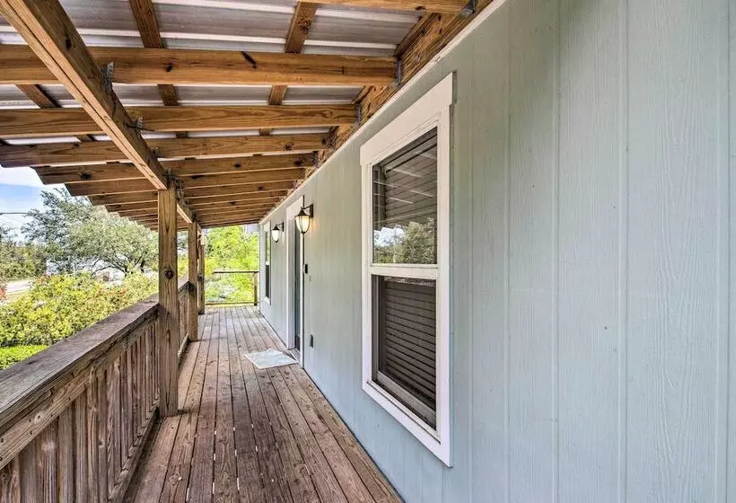 Pensacola Home   2 Blocks From Boat Launch!