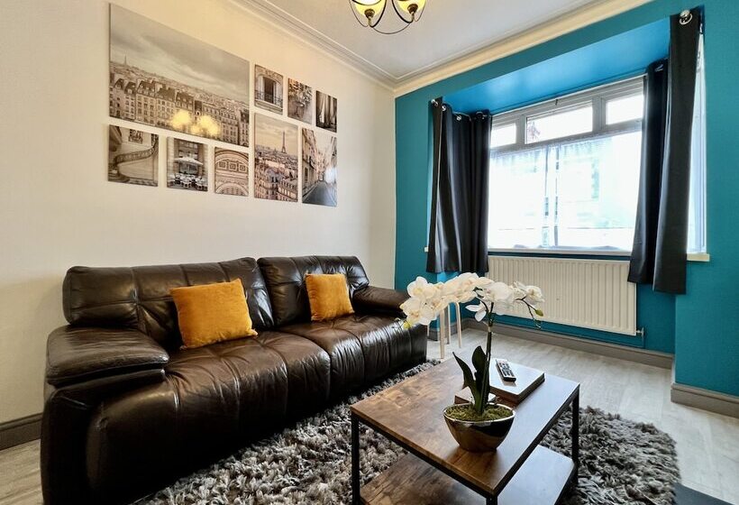 Пансион Bramhall House