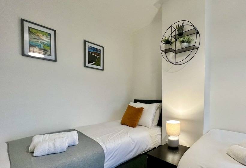 Пансион Bramhall House