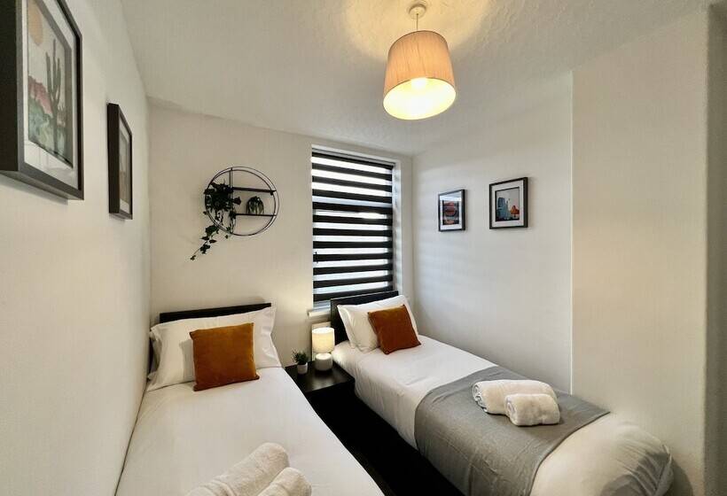 Пансион Bramhall House