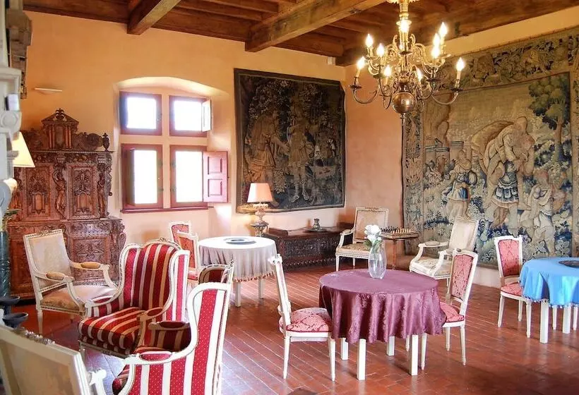 ペンション Chateau La Servayrie