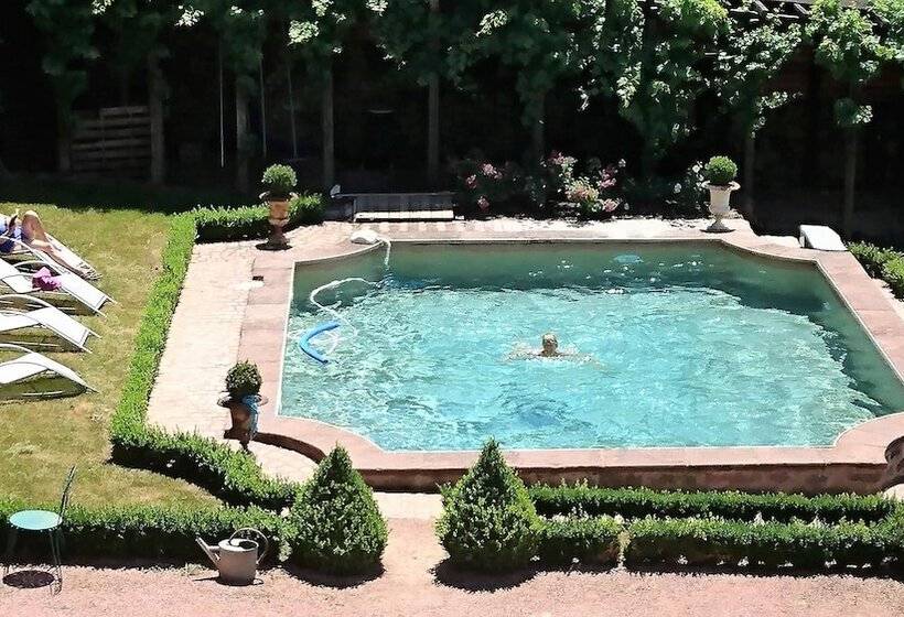 بنسيون Chateau La Servayrie