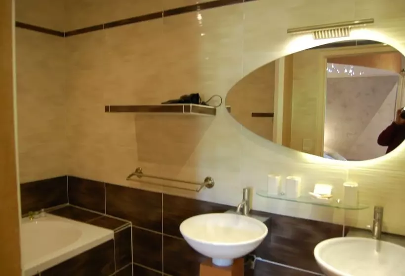 ペンション Chateau La Servayrie