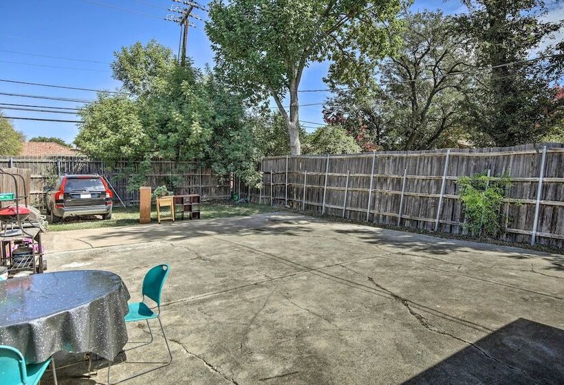 Pet Friendly Dallas Guest House W/ Patio!