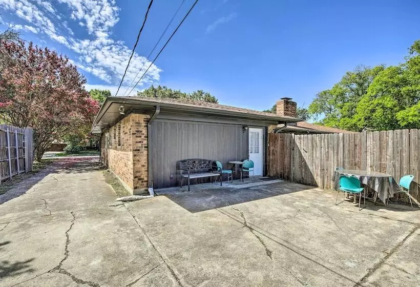 Pet Friendly Dallas Guest House W/ Patio!