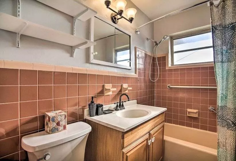 Pets Welcome: Cozy Home W/ Pool In Margate!