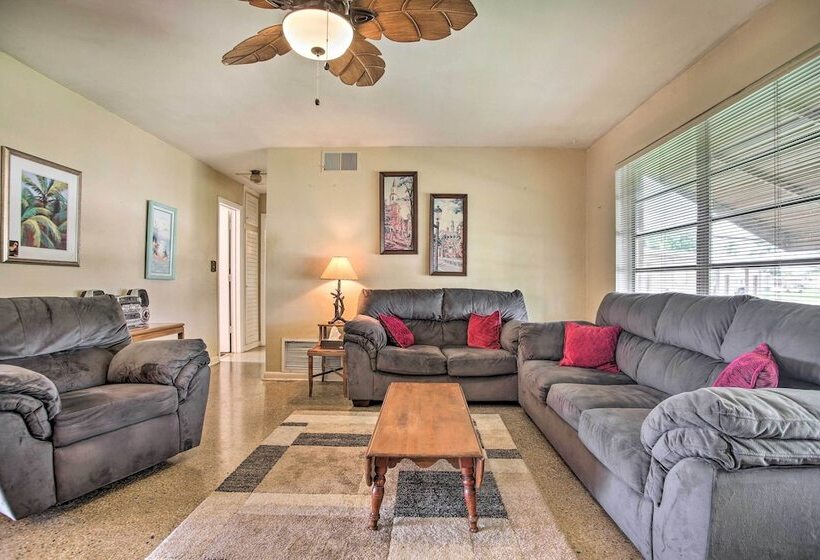 Pets Welcome: Cozy Home W/ Pool In Margate!